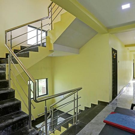 Hotel O Om Sai Residency Lodging And Boarding Taloje Budrukh Kültér fotó